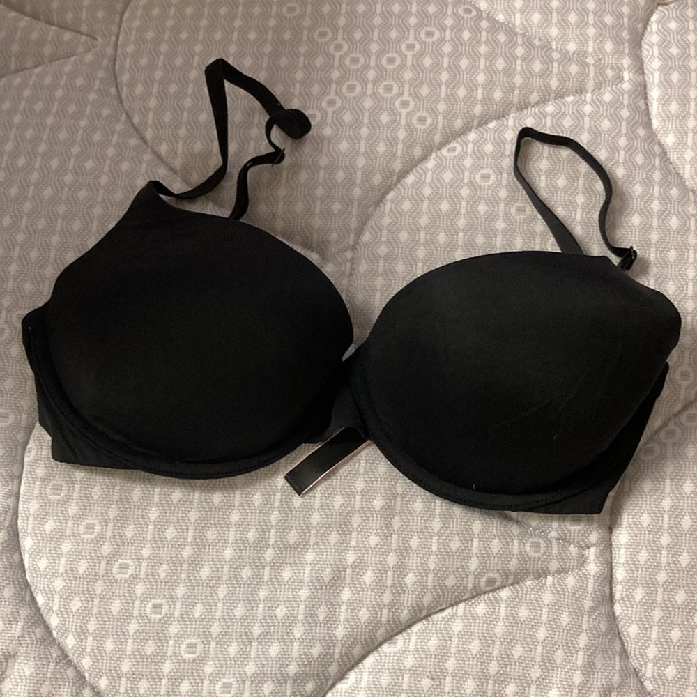 Victoria’s Secret Black Bra 32DD